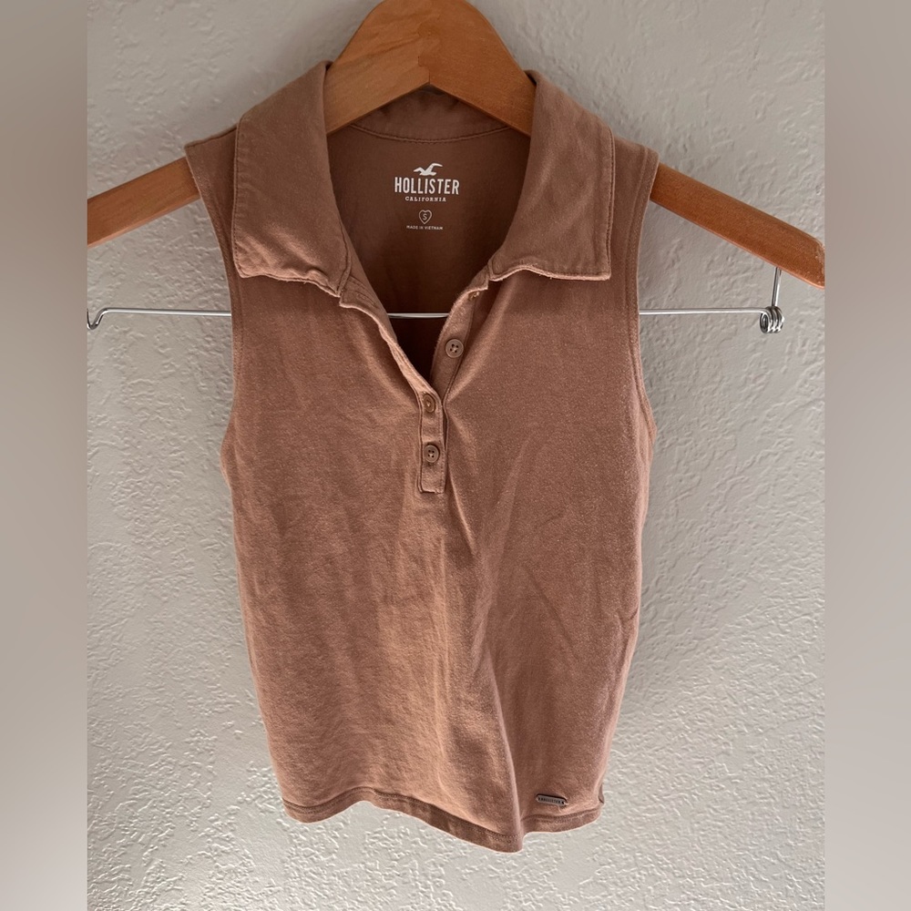 Hollister Collared Tank